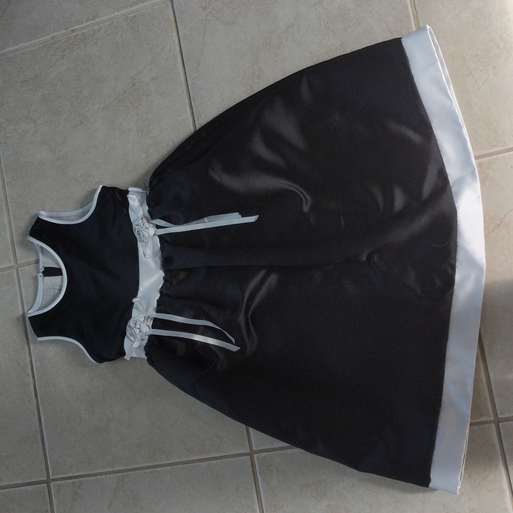 Girls size 6x black white satin formal dress
